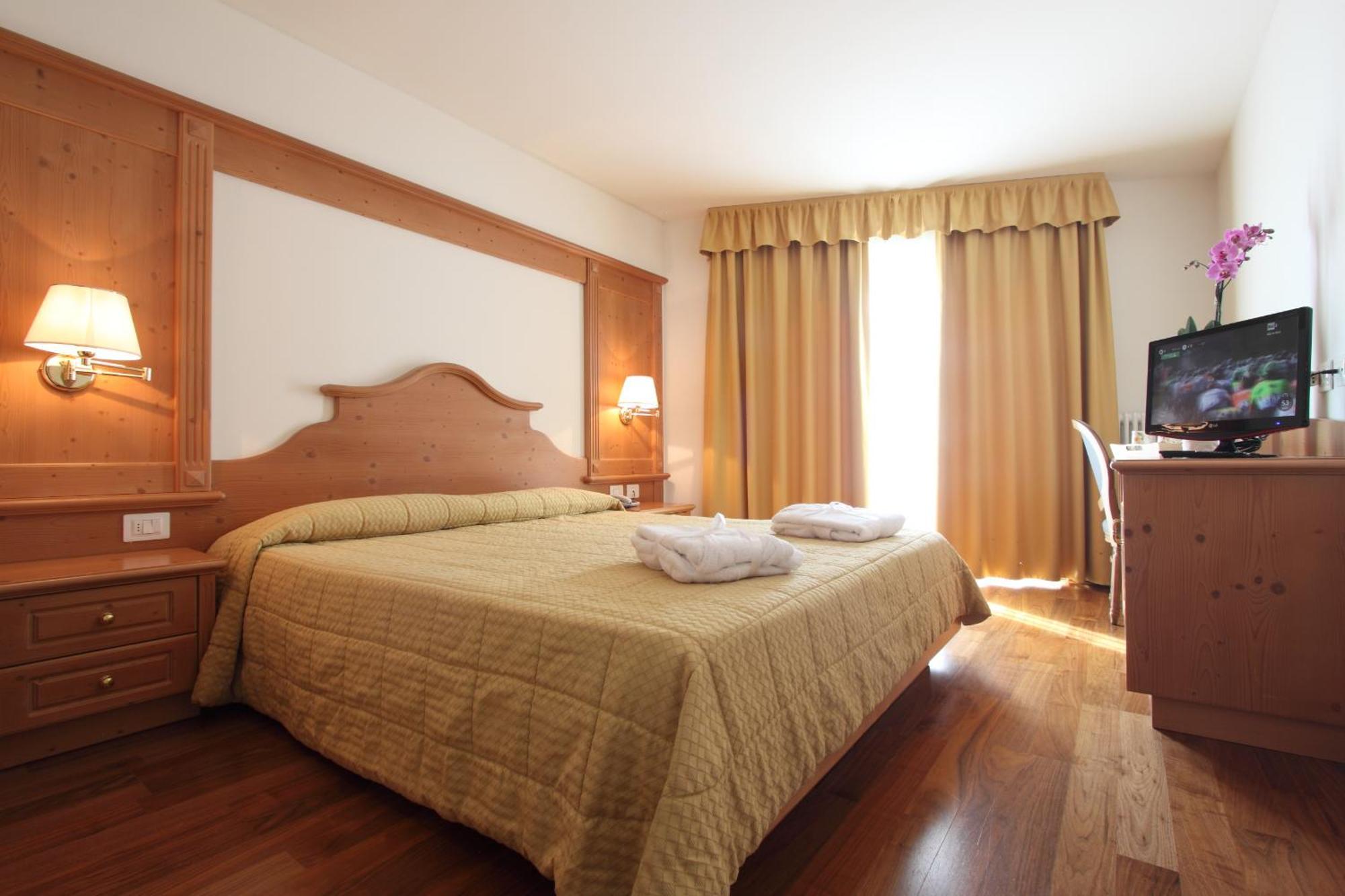 Hotel Fanes Suite & Spa 莫埃纳 外观 照片