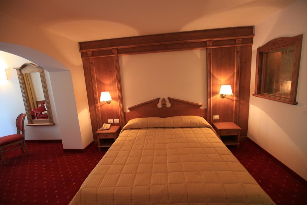 Hotel Fanes Suite & Spa 莫埃纳 客房 照片